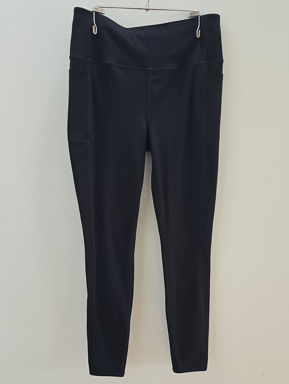 Skechers Black High-Waist Leggings with Side Pockets